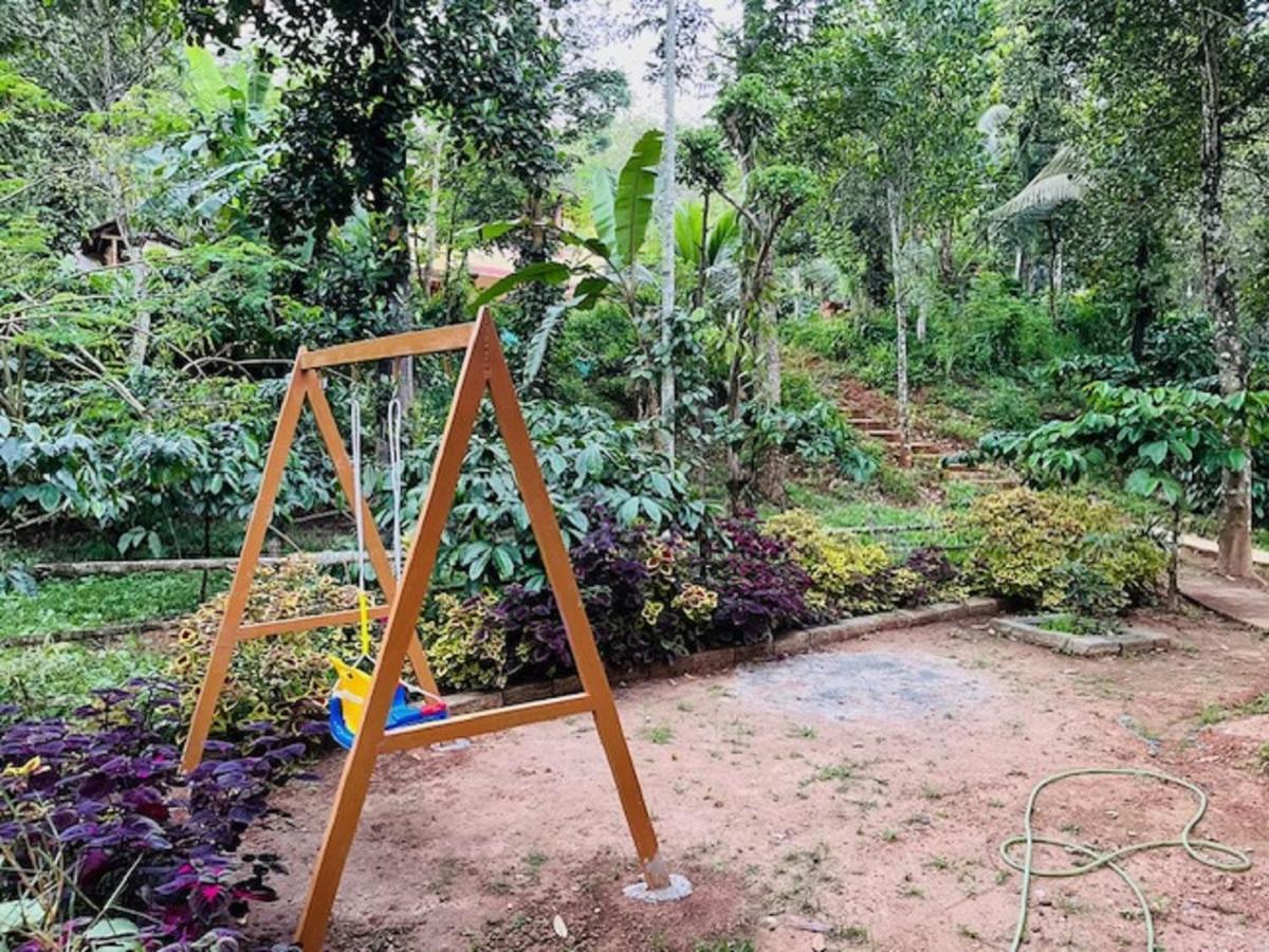 Kuruva Shoreline Wayanad Chegat Luaran gambar